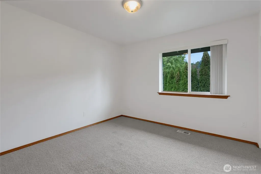 854 Center Street W Eatonville WA 98328