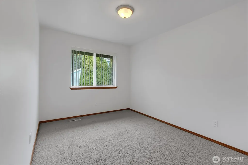 854 Center Street W Eatonville WA 98328