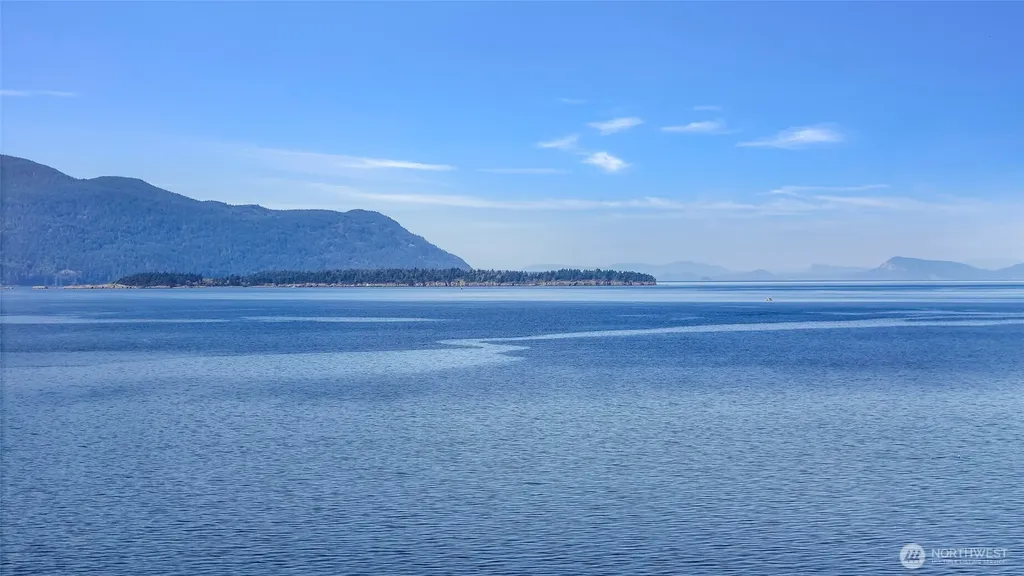 16 S Nugent Road Lummi Island WA 98262