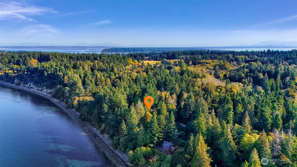 16 S Nugent Road Lummi Island WA 98262