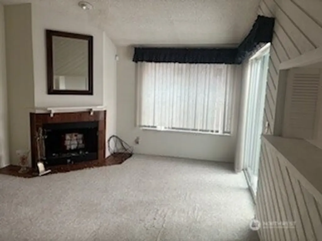2617 NE 4th Street Renton WA 98056
