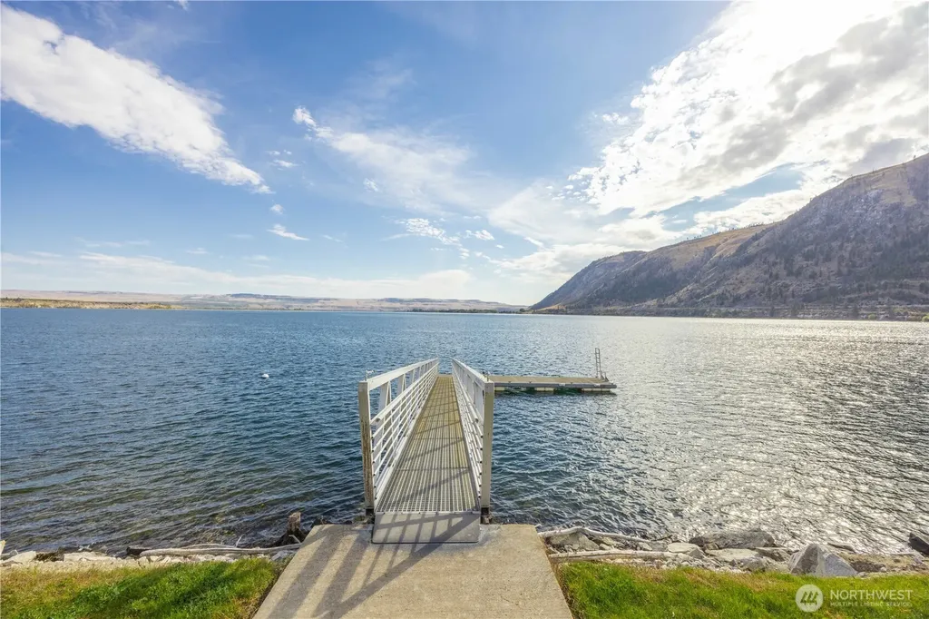 721 Heron Court Brewster WA 98812