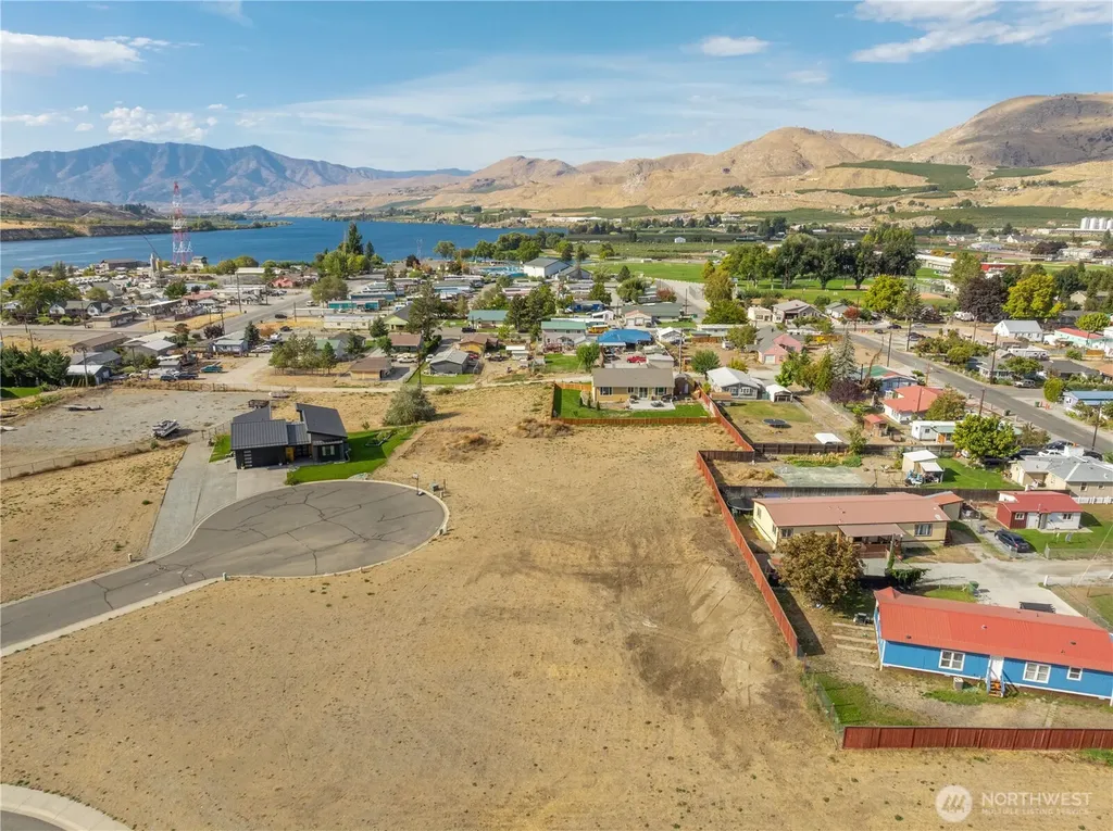 721 Heron Court Brewster WA 98812