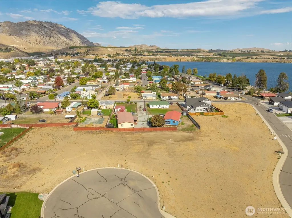721 Heron Court Brewster WA 98812