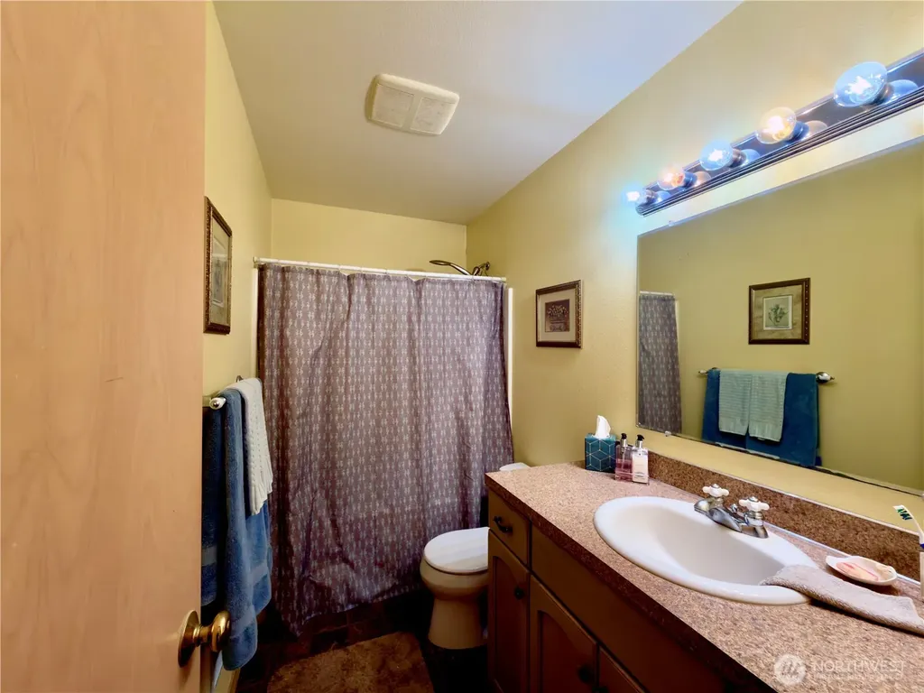 189 N Razor Clam Drive SW Ocean Shores WA 98569