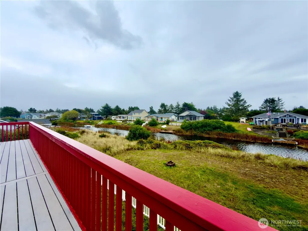 189 N Razor Clam Drive SW Ocean Shores WA 98569