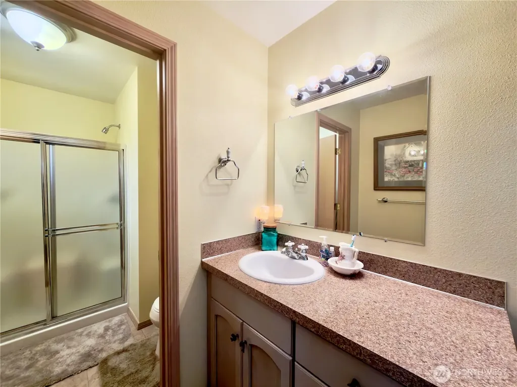 189 N Razor Clam Drive SW Ocean Shores WA 98569