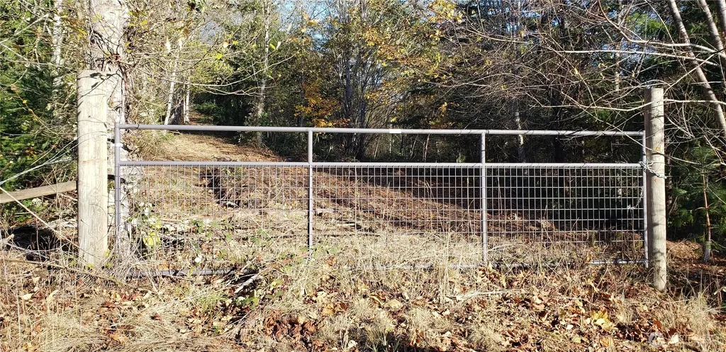 365 Cumberland Ridge Road SE Enumclaw WA 98022