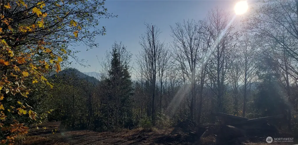 365 Cumberland Ridge Road SE Enumclaw WA 98022