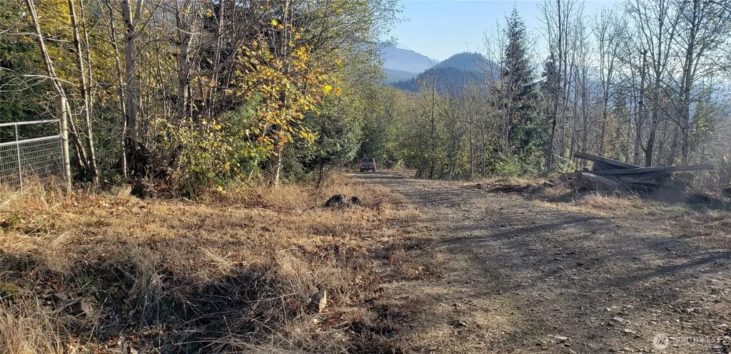 365 Cumberland Ridge Road SE Enumclaw WA 98022
