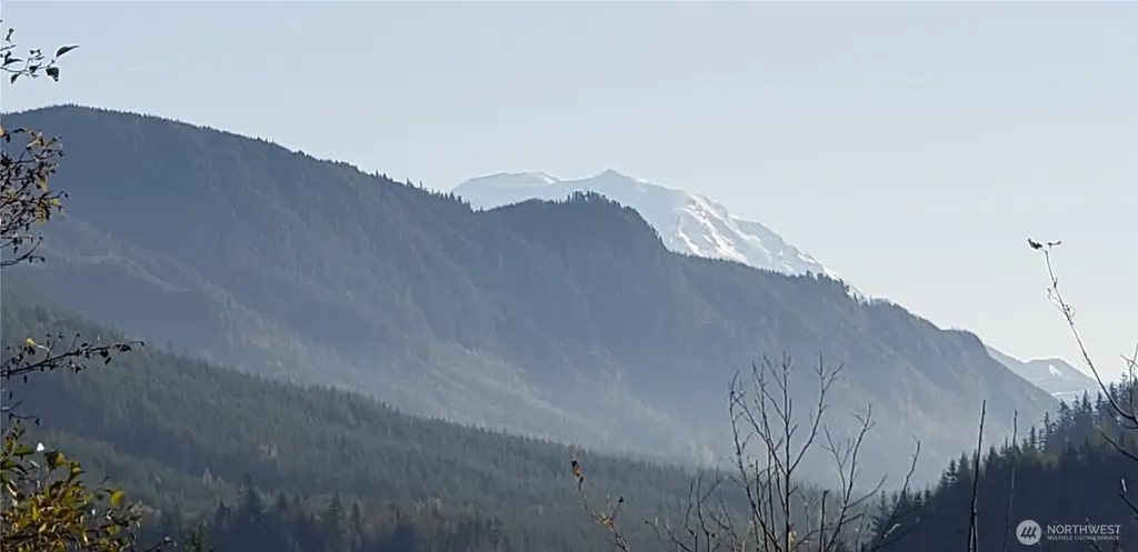 365 Cumberland Ridge Road SE Enumclaw WA 98022