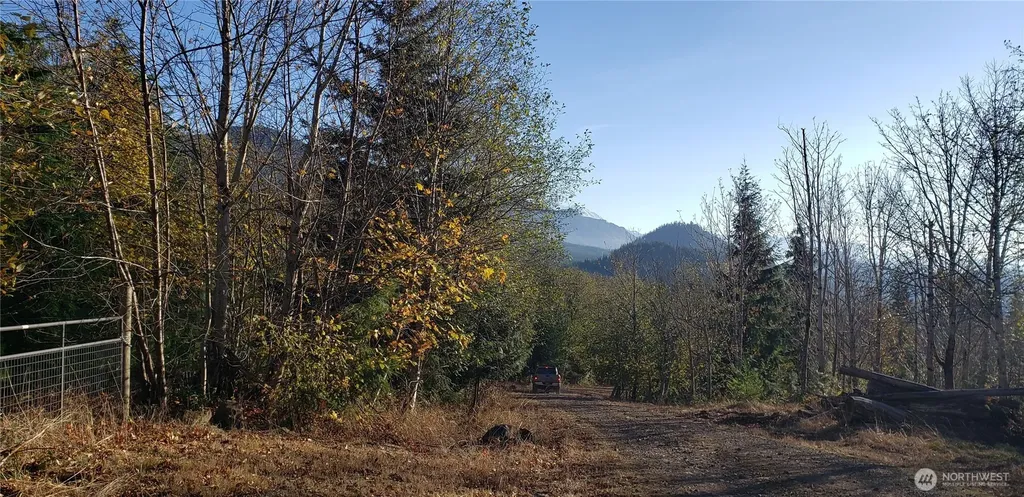 365 Cumberland Ridge Road SE Enumclaw WA 98022