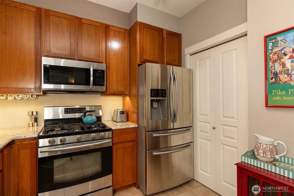 2000 Alaskan Way Seattle WA 98121