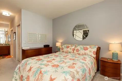 2000 Alaskan Way Seattle WA 98121