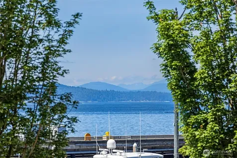 2000 Alaskan Way Seattle WA 98121
