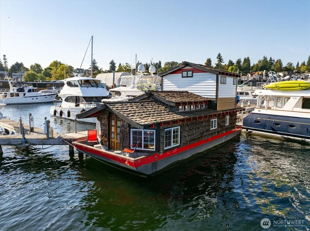 2401 N Northlake Way Seattle WA 98103