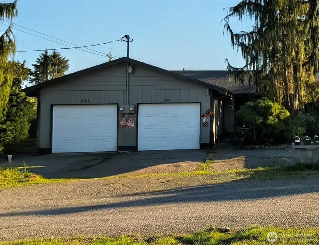 1007 Macfarlane Aberdeen WA 98520