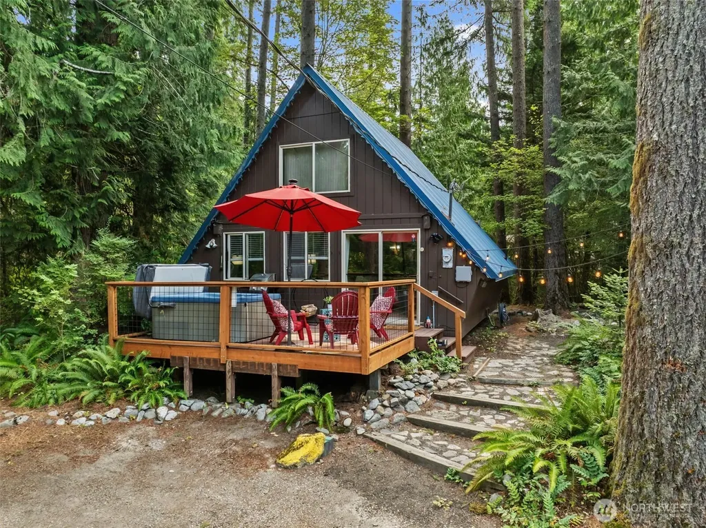 12214 757th Avenue NE Skykomish WA 98288