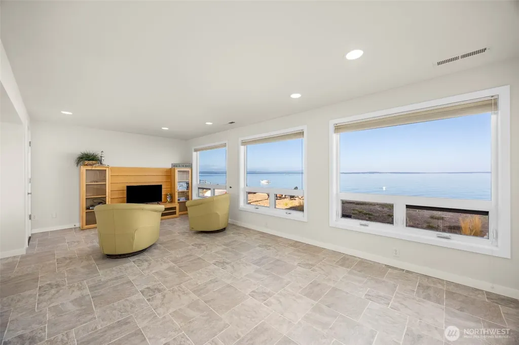 6436 Ebb Tide Lane Freeland WA 98249