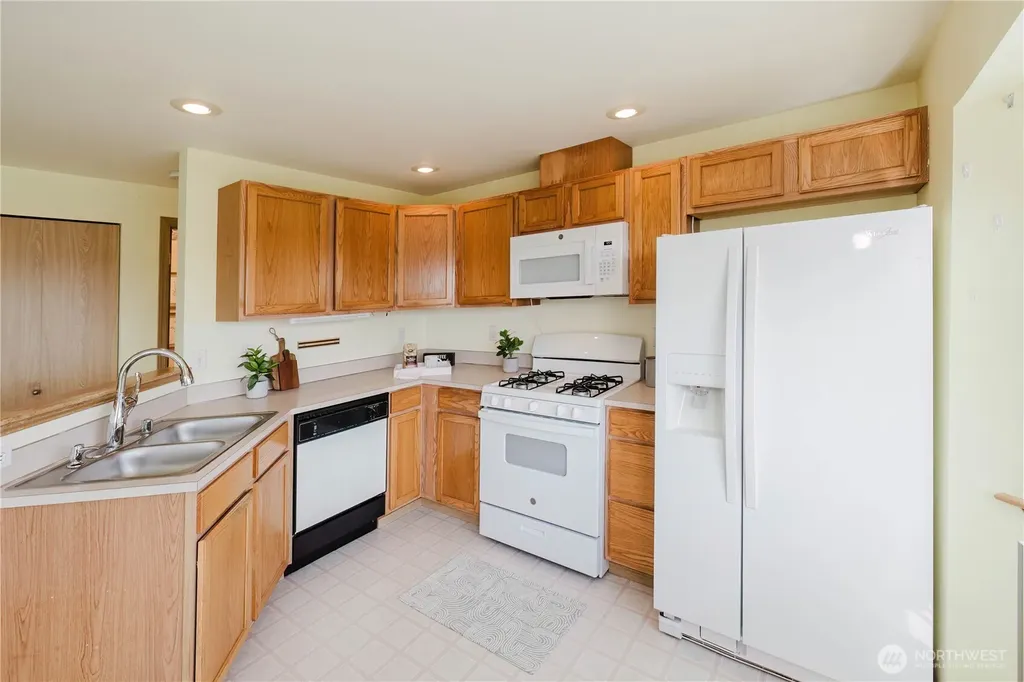 1210 Daniels Avenue Bremerton WA 98312