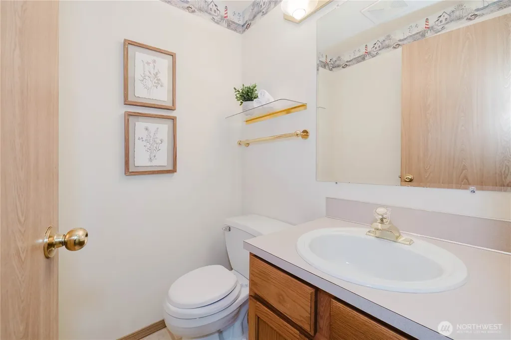 1210 Daniels Avenue Bremerton WA 98312