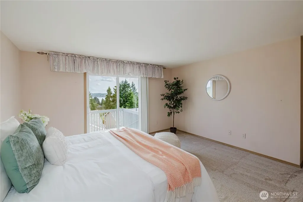 1210 Daniels Avenue Bremerton WA 98312