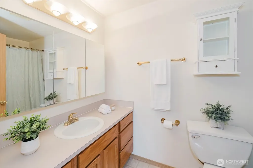 1210 Daniels Avenue Bremerton WA 98312