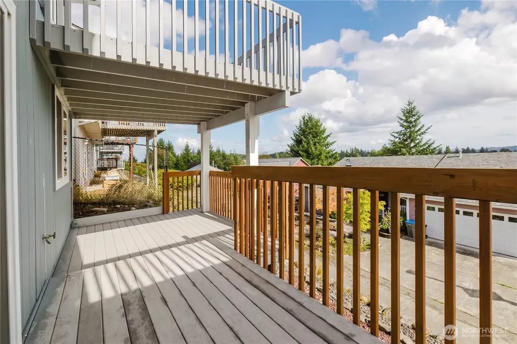 1210 Daniels Avenue Bremerton WA 98312