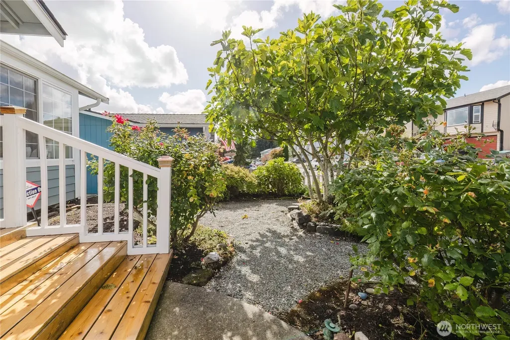 1210 Daniels Avenue Bremerton WA 98312