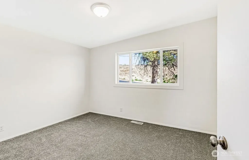 128 W Nelson Road Moses Lake WA 98837