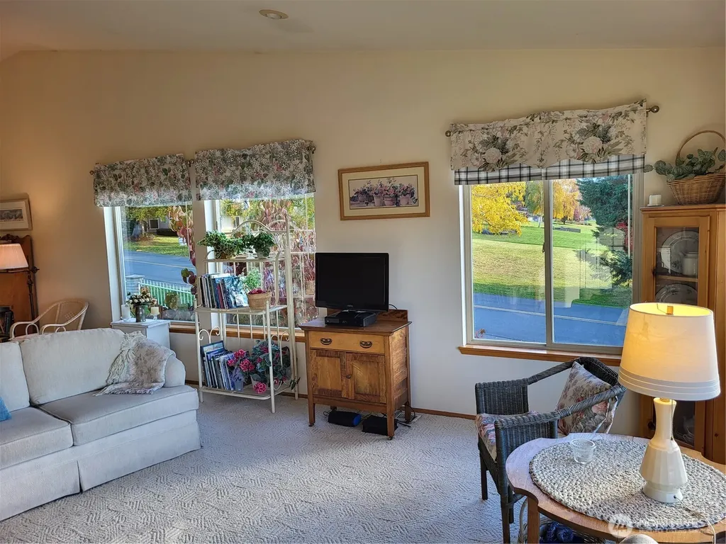 351 19th Street NE East Wenatchee WA 98802