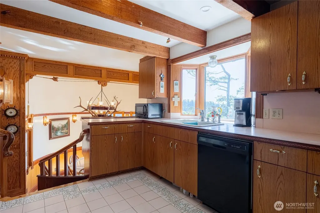4385 Wildwood Lane Anacortes WA 98221