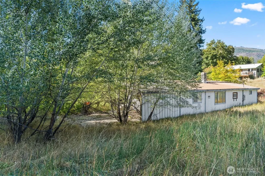 701 Silver Crown Avenue Northport WA 99157