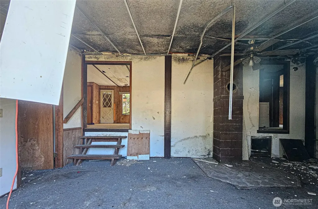 701 Silver Crown Avenue Northport WA 99157