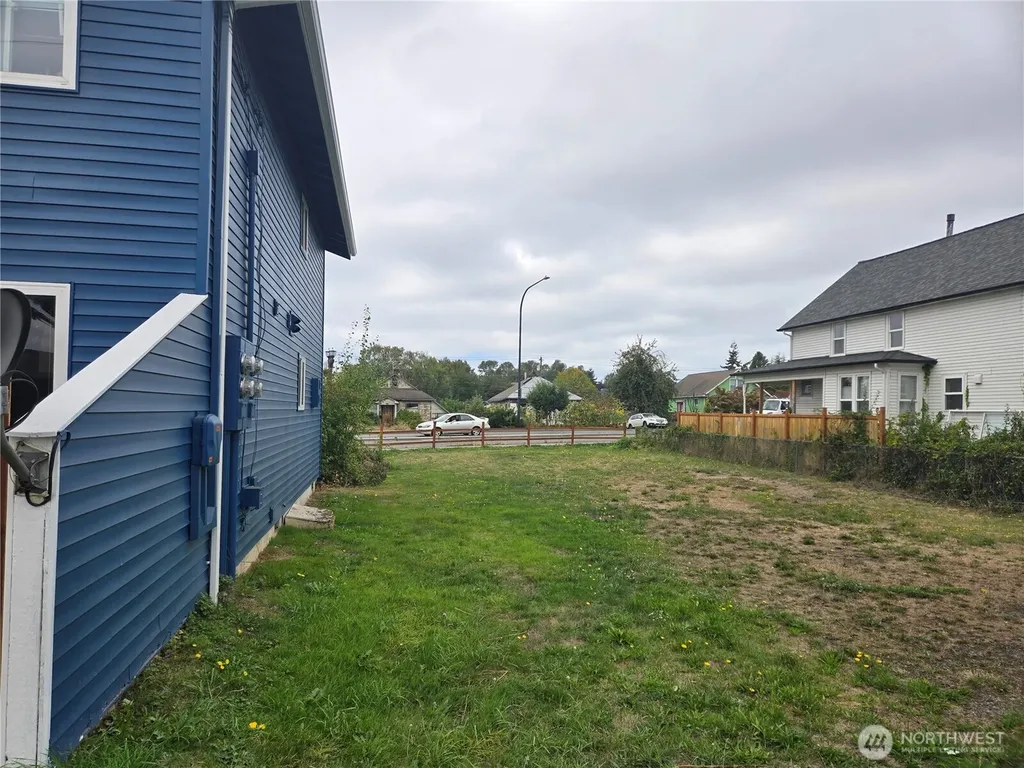 1409 E Marine View Drive Everett WA 98201