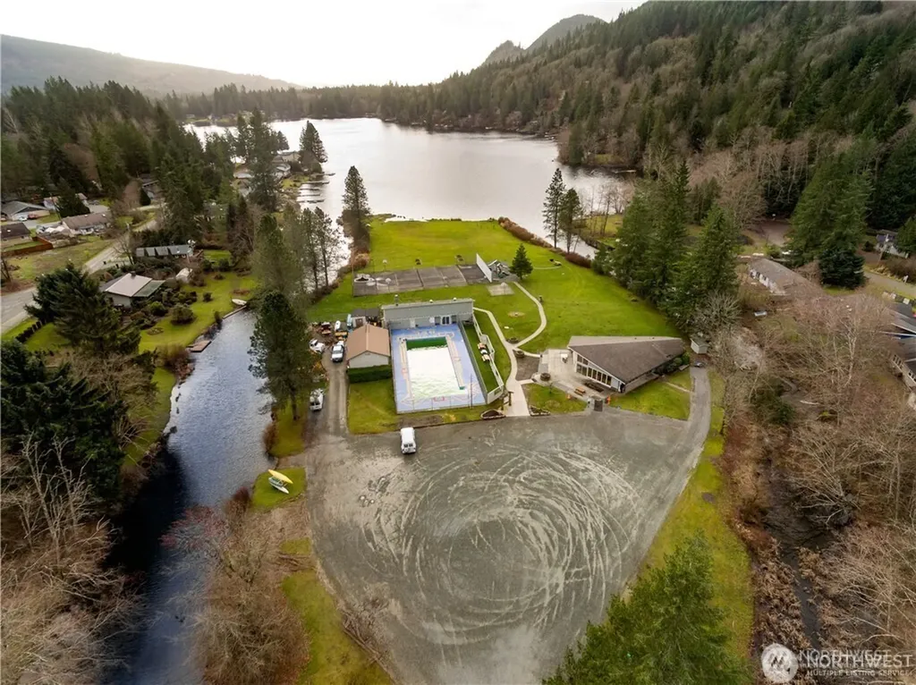 530 Rainbow Drive Sedro Woolley WA 98284