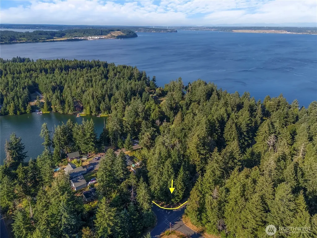 10519 Suncrest Drive Anderson Island WA 98303