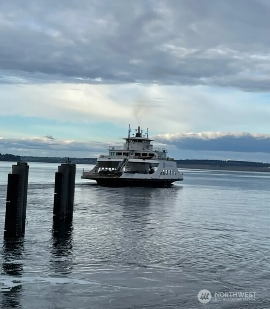 10519 Suncrest Drive Anderson Island WA 98303