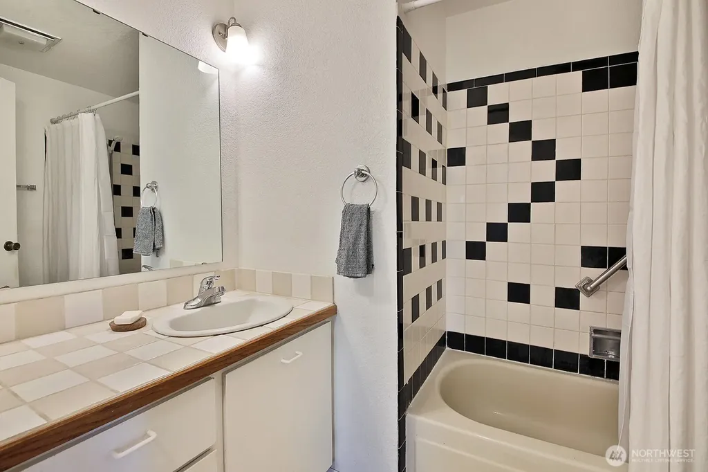 4960 Harbor Hills Drive Freeland WA 98249