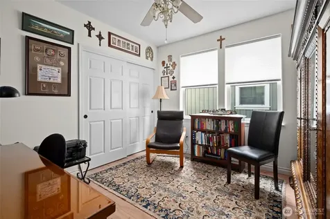 1453 SW Xavier Oak Harbor WA 98277
