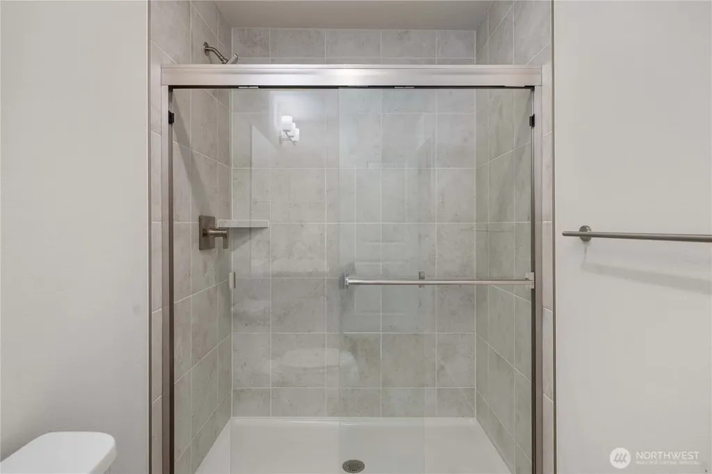 4261 Aberdeen Way NE Renton WA 98056
