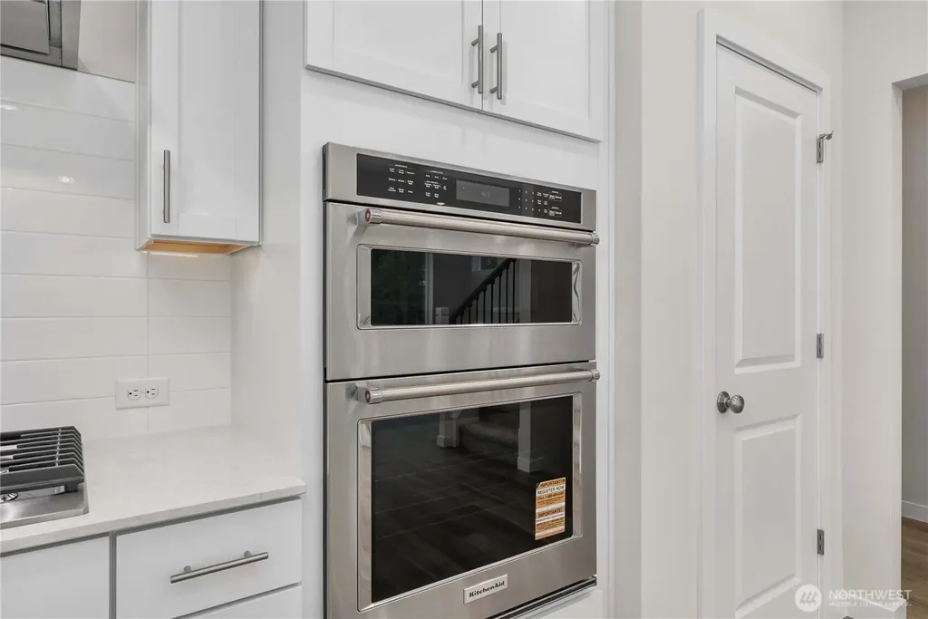 4261 Aberdeen Way NE Renton WA 98056
