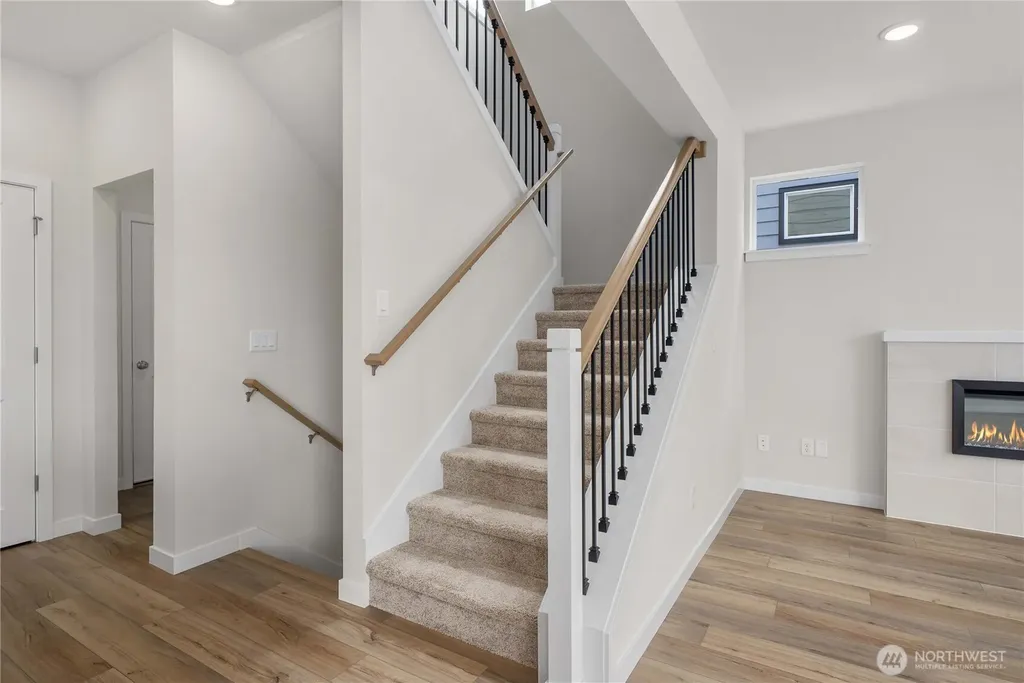 4261 Aberdeen Way NE Renton WA 98056