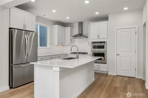 4261 Aberdeen Way NE Renton WA 98056