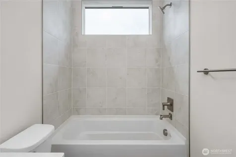 4261 Aberdeen Way NE Renton WA 98056
