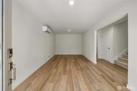 4261 Aberdeen Way NE Renton WA 98056