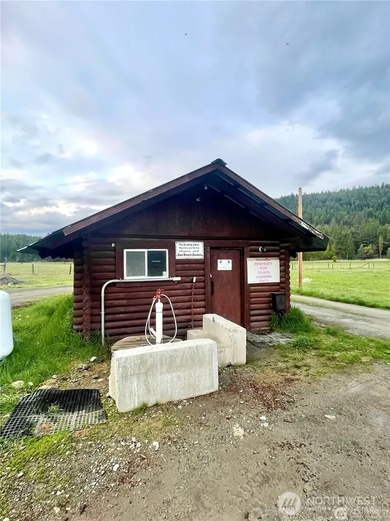 0 A Chopaka Way Tonasket WA 98855