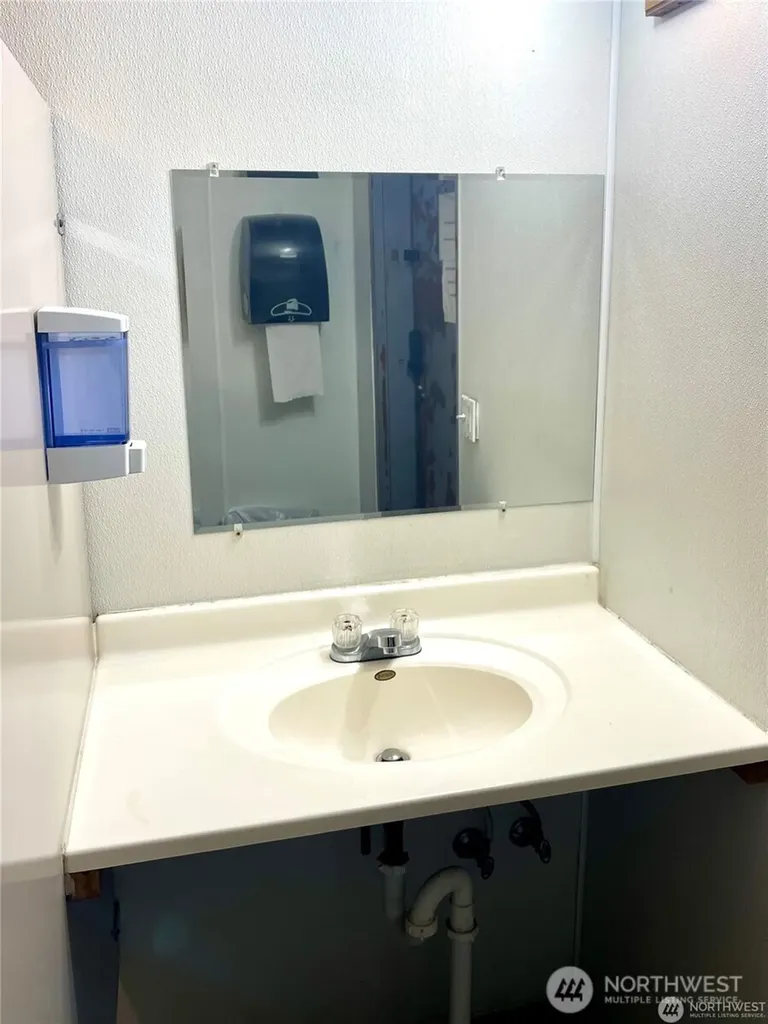0 B Chopaka Way Tonasket WA 98855