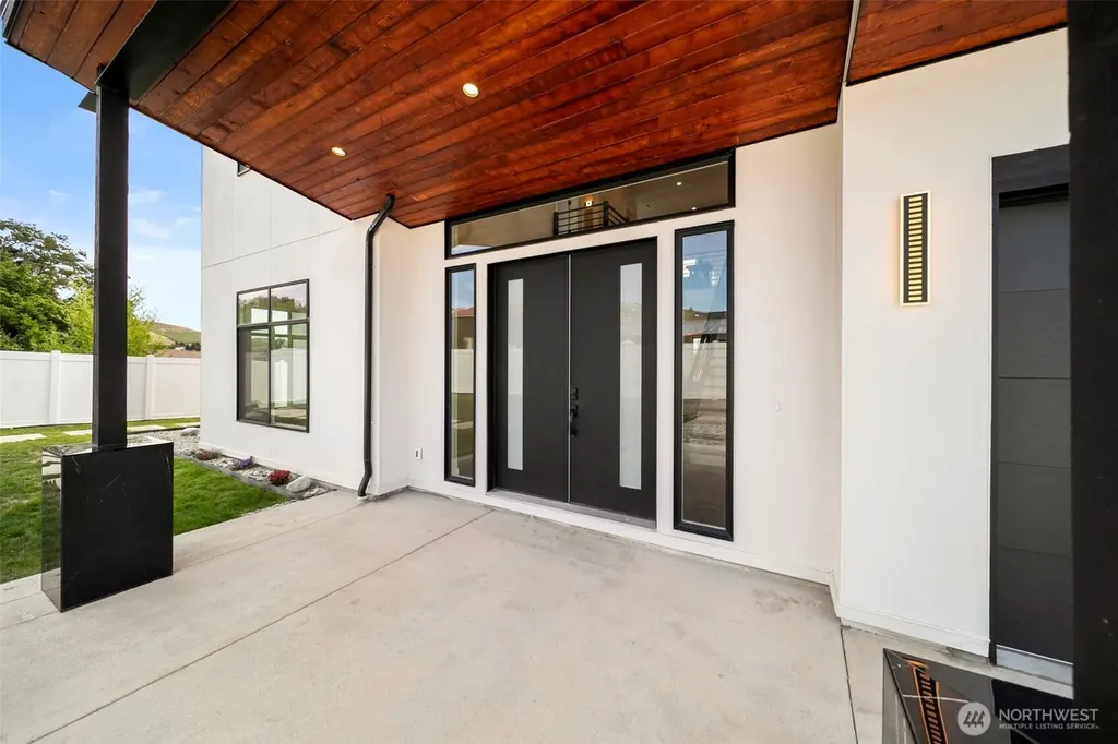 83 Summerset Boulevard Manson WA 98831