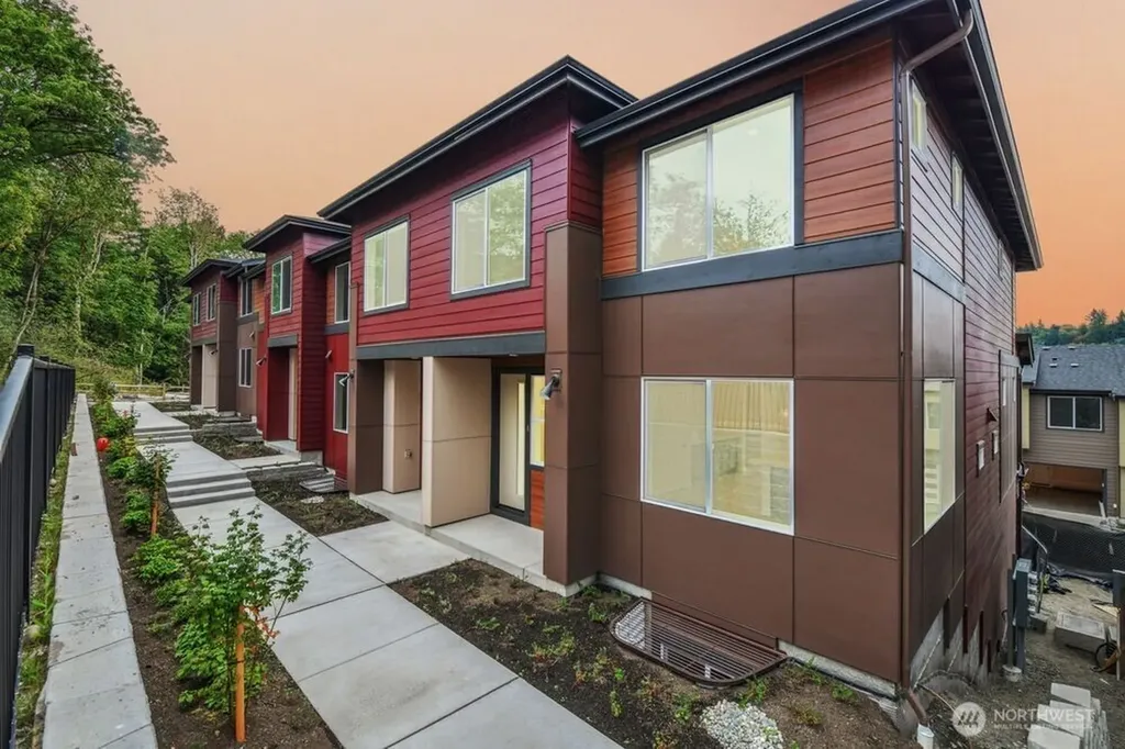 13216 NE 127th Court Kirkland WA 98034